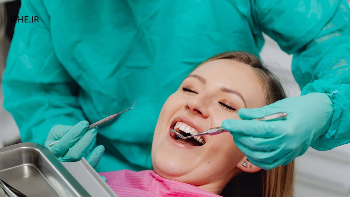 لبخند زیبا با مسواک یا لمینیت دندان ونیر کامپوزیتی دندان و روک های تمام سرامیک زیرکونیا و ایمپلنت دندان 